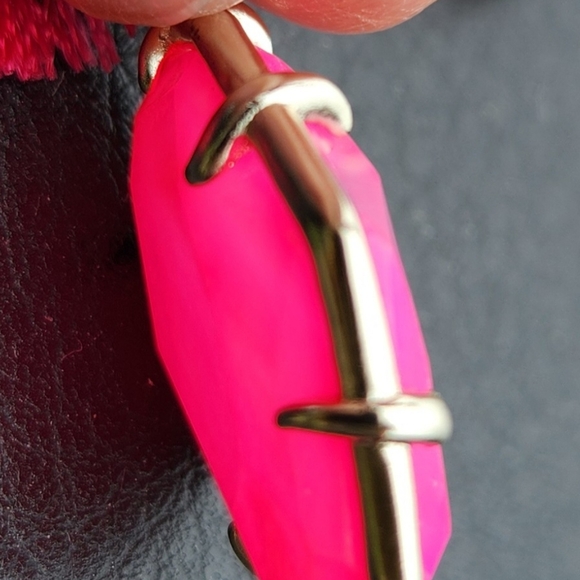 Kendra Scott Necklace - Picture 3 of 14